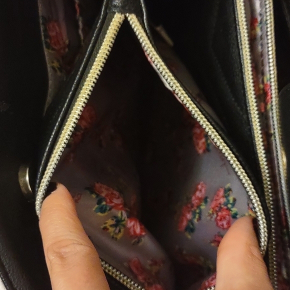 Betsey Johnson Chevron Satchel & Pouch - Picture 8 of 14